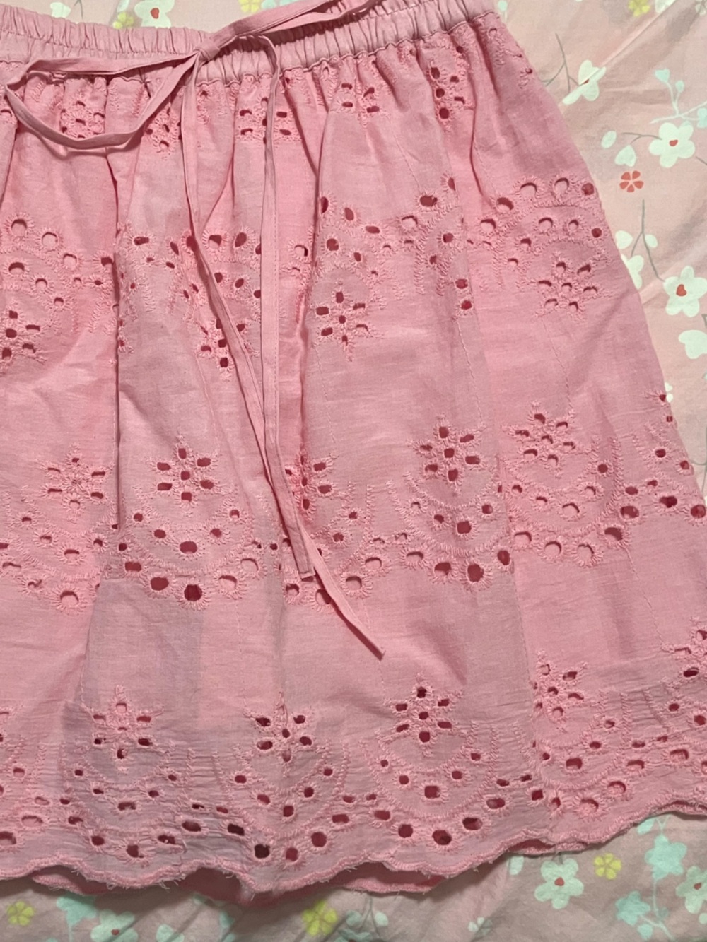 Pink cotton eyelet mini skirt - NWT, size M - Picture 3 of 6